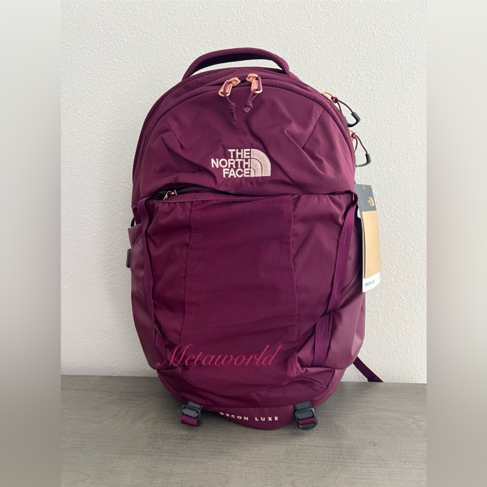 The North Face Women's Recon Luxe 30L in BOYSENBERRY/BURNT CORAL METALL